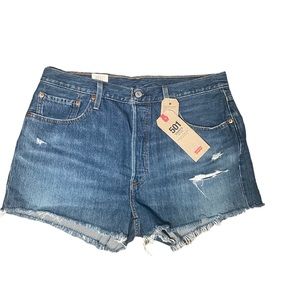 NWT 501 high rise Levi women’s shorts size 34